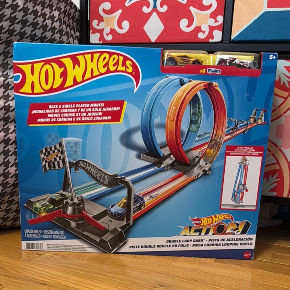 Hot Wheels Double Loop Dash Action Track Set